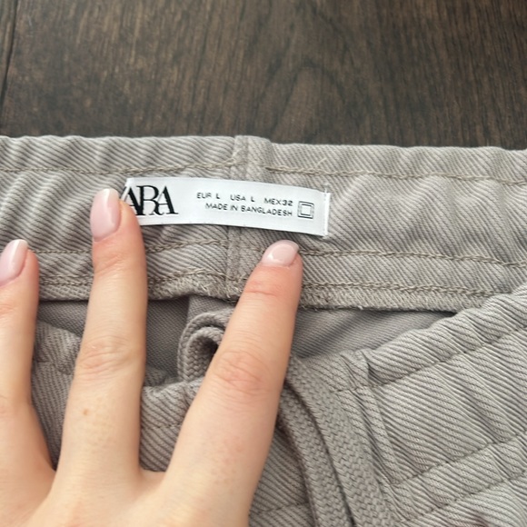 Zara | Joggers - Picture 3 of 4